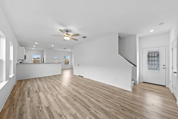 $2,430 | 18400 Stellers Sea Street, Elgin, TX 78621