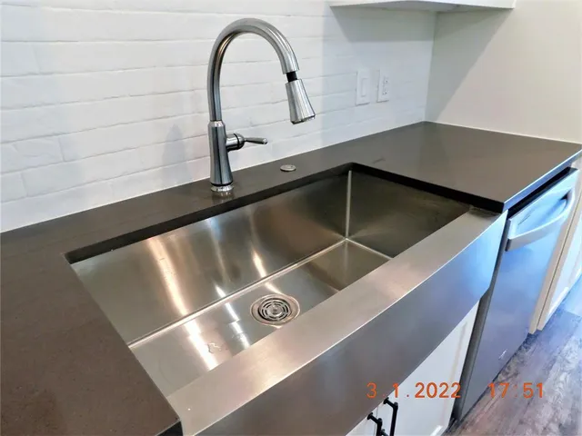 a close view of sink