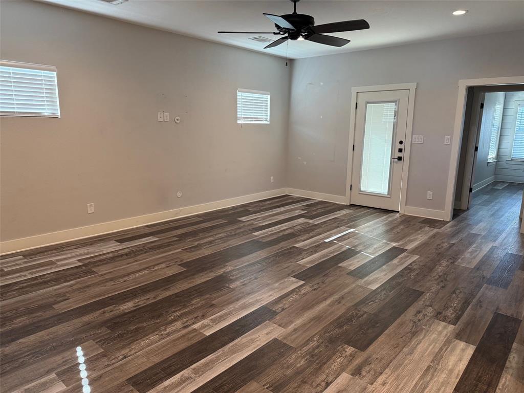 4730 Dry Creek Road Sherman, TX 75092 - Photo 6 of 25