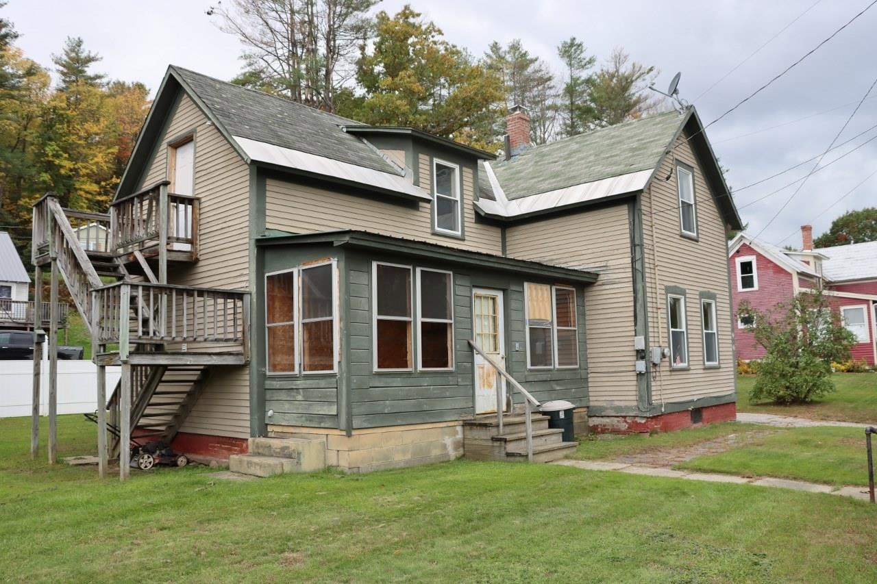 155 Union Street Springfield, VT 05156 - Photo 3 of 15