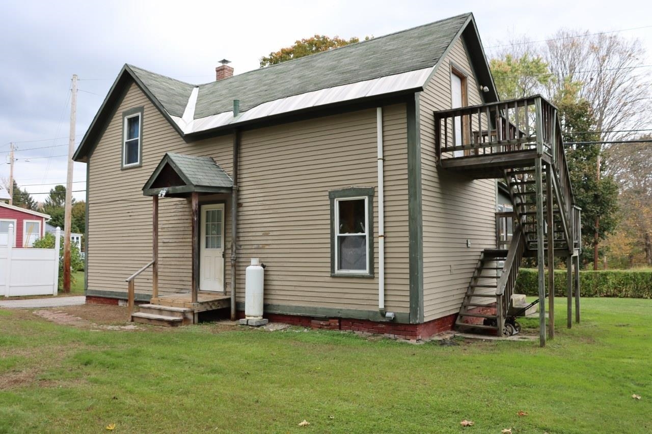 155 Union Street Springfield, VT 05156 - Photo 4 of 15