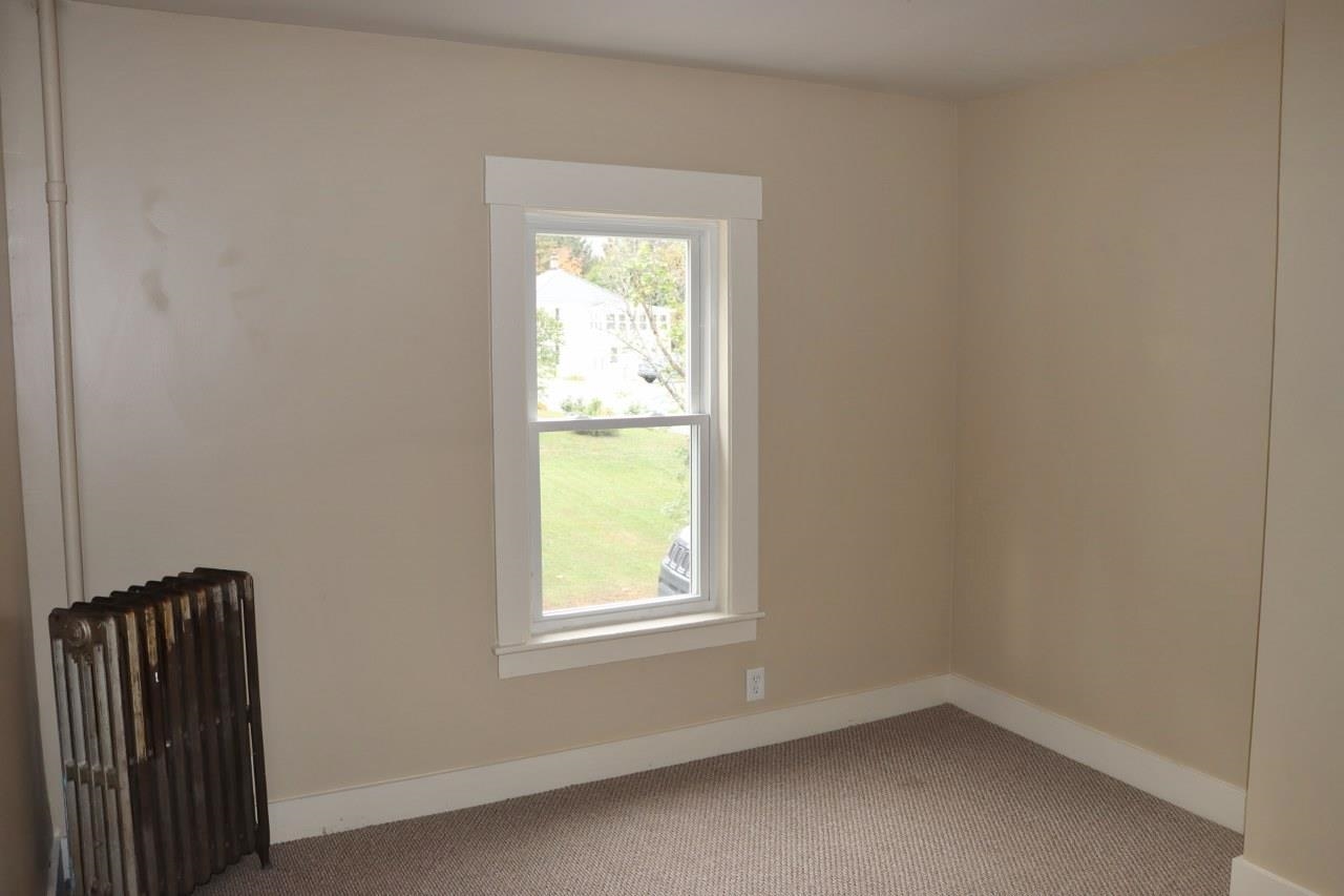 155 Union Street Springfield, VT 05156 - Photo 9 of 15