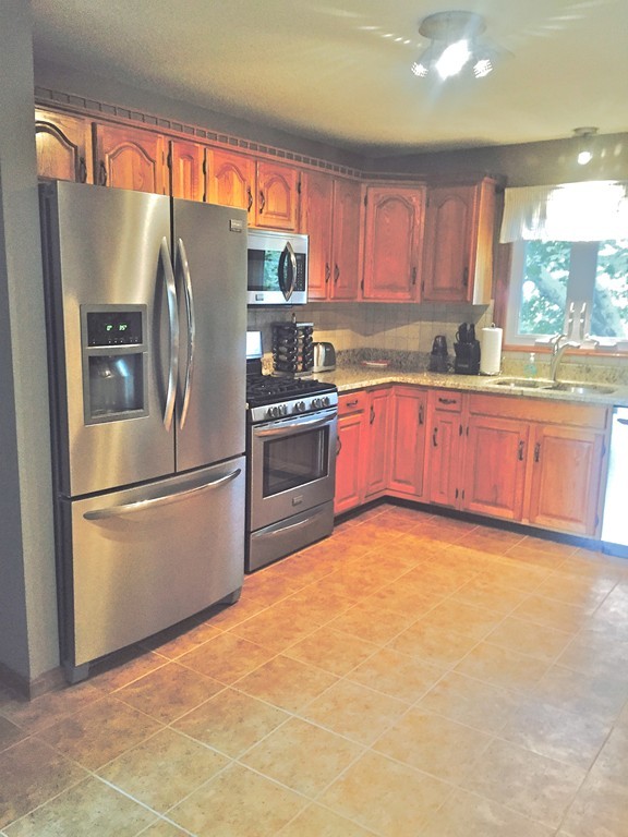 980 Wilson Road, Unit 5B Fall River, MA 02720 - Photo 5 of 16 Gallery Image 5