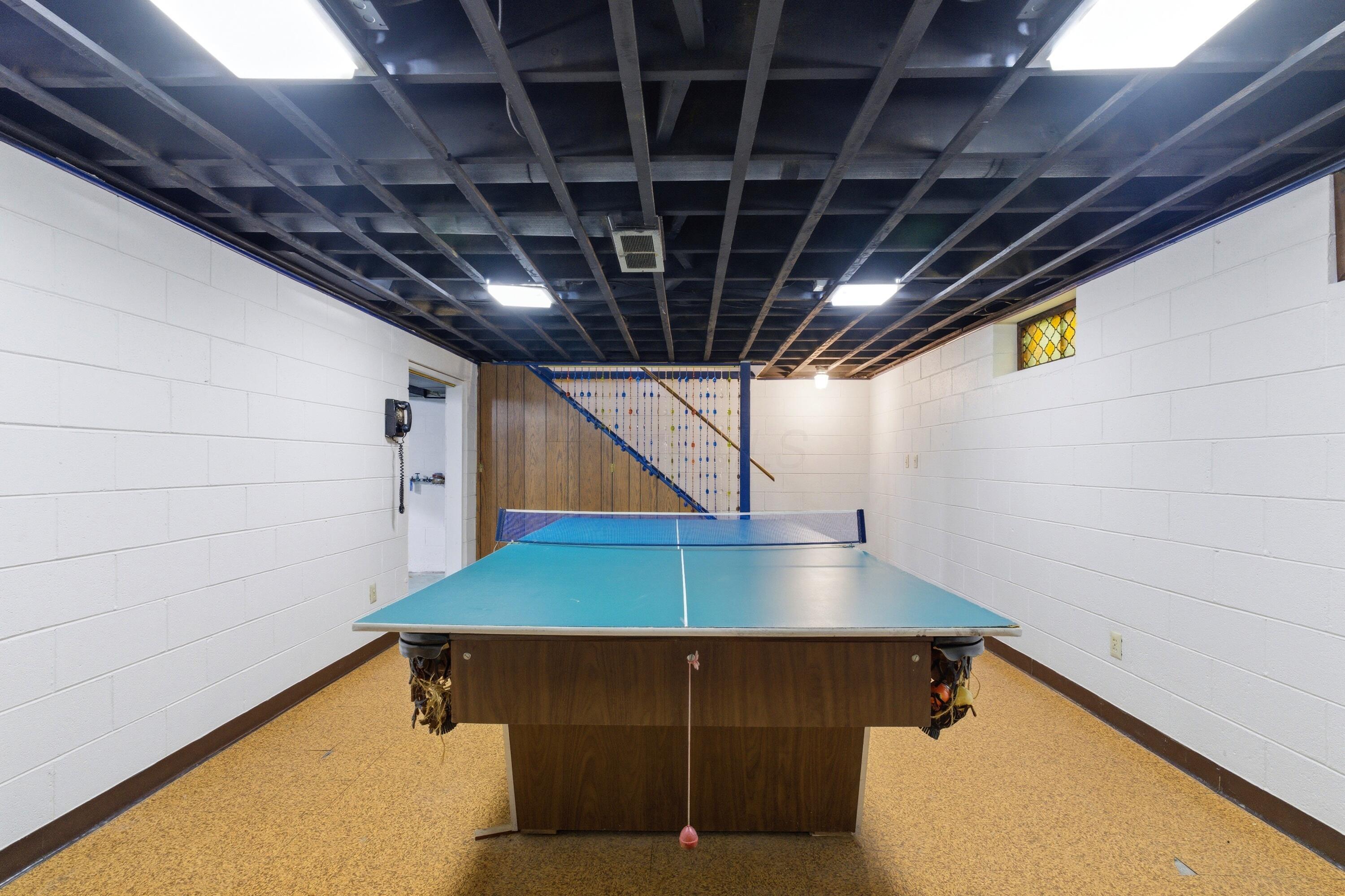 1461 Ridgeview Road Columbus, OH 43221 - Photo 36 of 48 Freshly painted and ready for pool, games and fun!