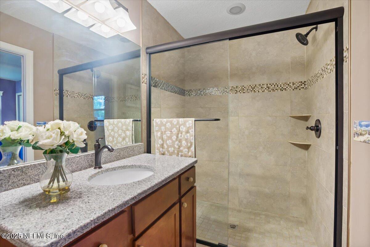 318 Royal Palms Drive Atlantic Beach, FL 32233 - Photo 8 of 39 PRIMARY BATH