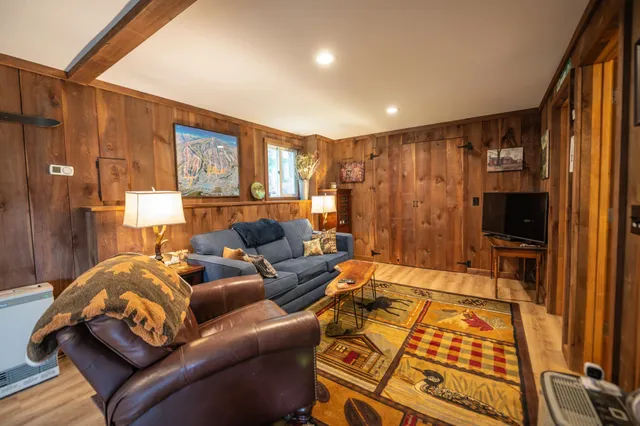 $425,000 | 68 East Brook Crossing, Wilmington, VT 05363