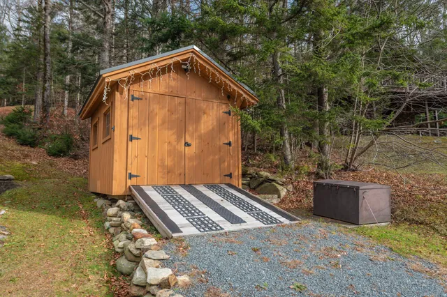 $425,000 | 68 East Brook Crossing, Wilmington, VT 05363