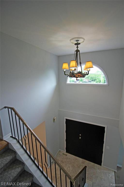 205 West Hamlin Road Rochester Hills, MI 48307 - Photo 3 of 23
