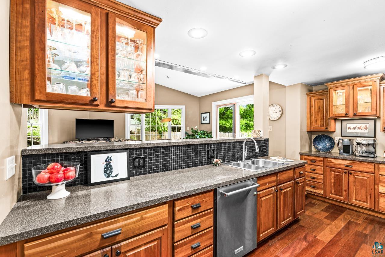 1904 Hartley Road Duluth, MN 55803 - Photo 9 of 58