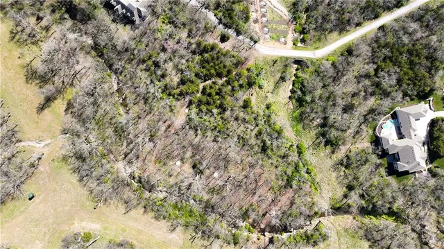 $695,000 | 18233 Aberdeen Street, Stilwell, KS 66085