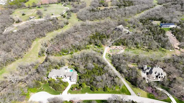 $695,000 | 18233 Aberdeen Street, Stilwell, KS 66085