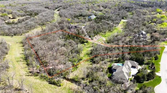 $695,000 | 18233 Aberdeen Street, Stilwell, KS 66085