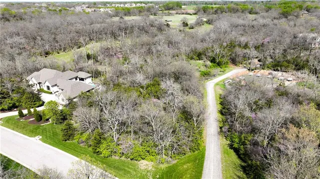 $695,000 | 18233 Aberdeen Street, Stilwell, KS 66085