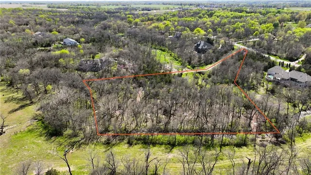 $695,000 | 18233 Aberdeen Street, Stilwell, KS 66085