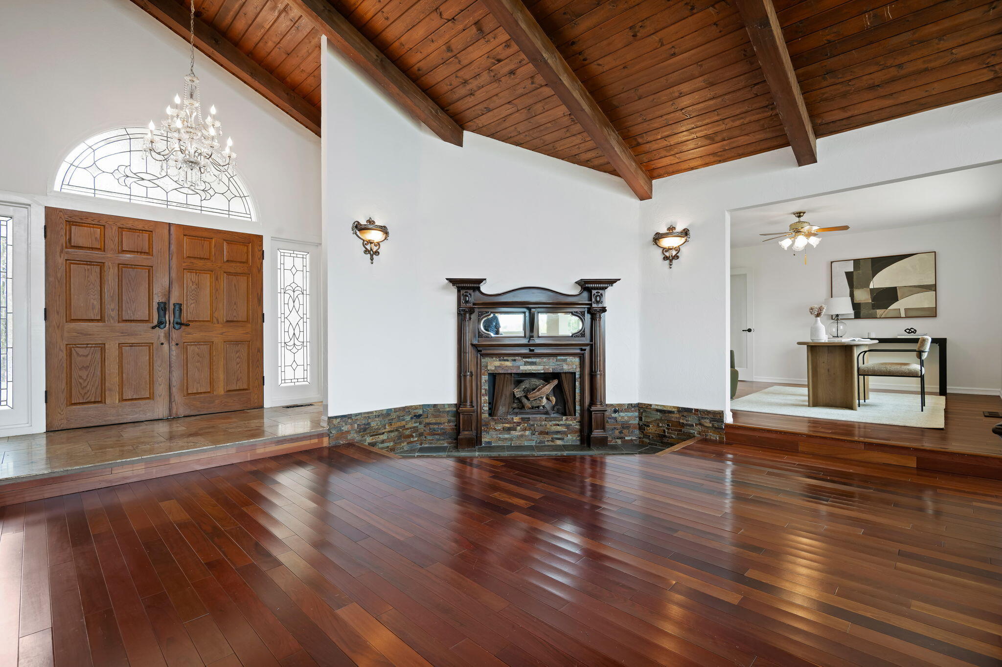 246 Vereda Pradera Goleta, CA 93117 - Photo 5 of 42 10-Great Room