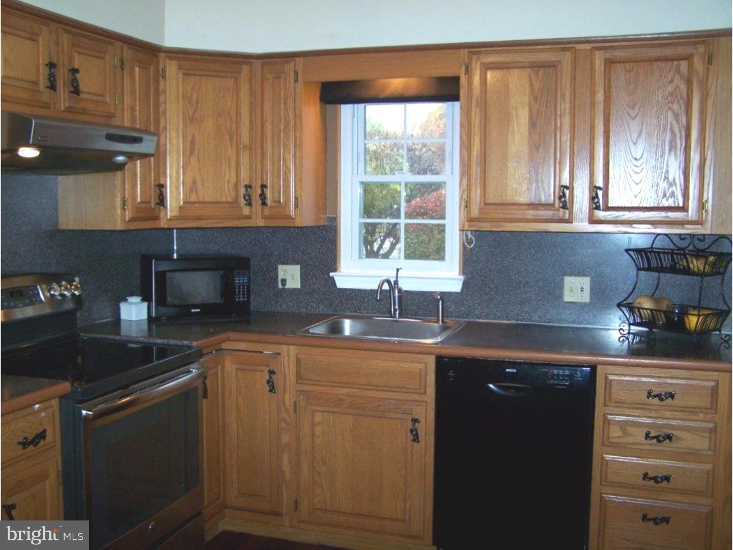 29 Country Road Perkasie, PA 18944 - Photo 9 of 25 Gallery Image 9