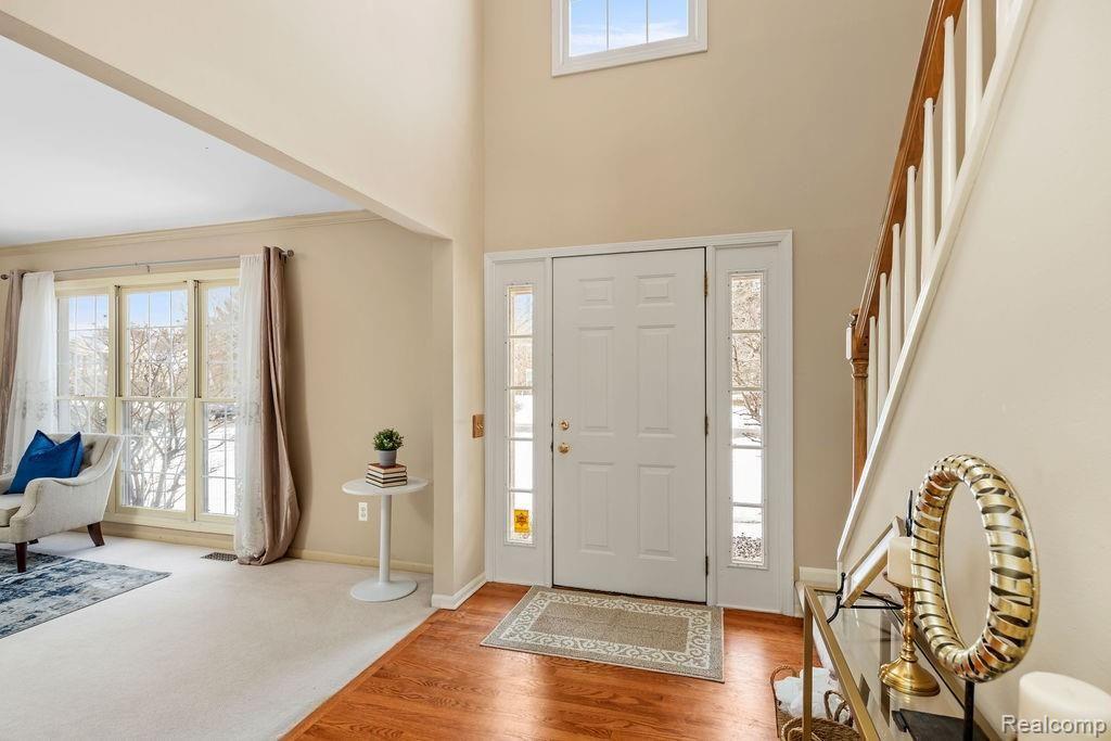 1562 Grandview Drive Rochester, MI 48306 - Photo 5 of 33
