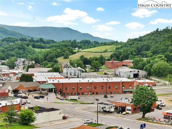 $450,000 | 215 South Jefferson Avenue, Unit 210, West Jefferson, NC 28694