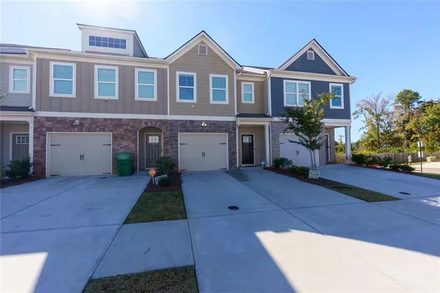 $275,000 | 5853 Greystone Drive, Lithonia, GA 30058