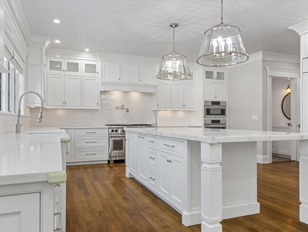 38 Livingston Road Wellesley, MA 02482 - Photo 11 of 37