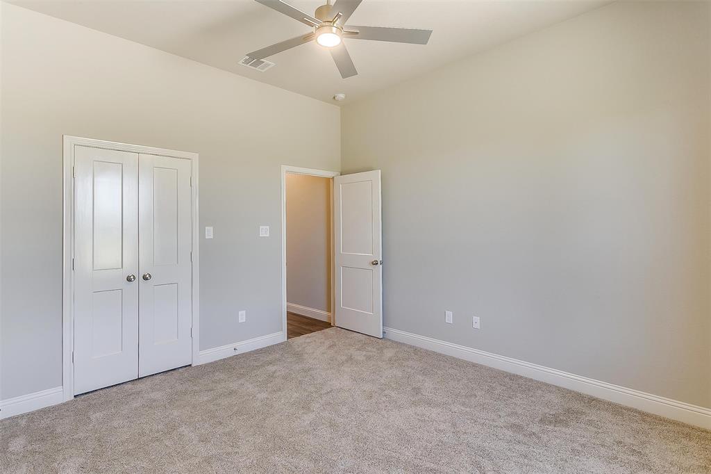 1014 Gonzollas Road Springtown, TX 76082 - Photo 27 of 32 Gallery Image 27
