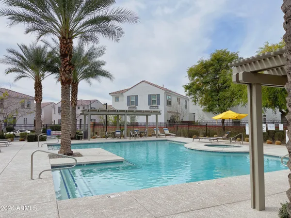 $2,895 | 17155 North 9th Place, Phoenix, AZ 85022