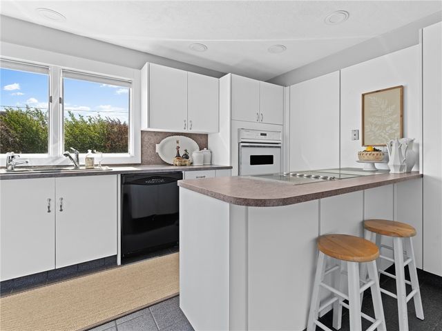 $1,800,000 | 25 Ives Road, Warwick, RI 02818