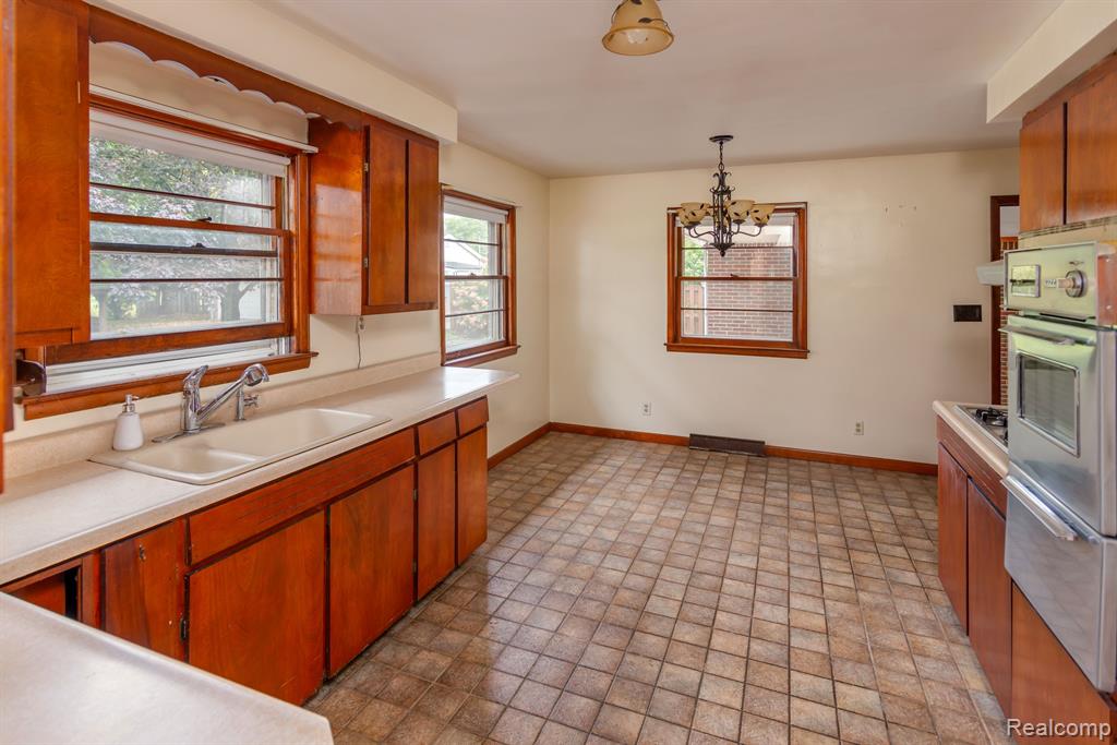 264 Sprague Road Coldwater, MI 49036 - Photo 10 of 45 Gallery Image 10