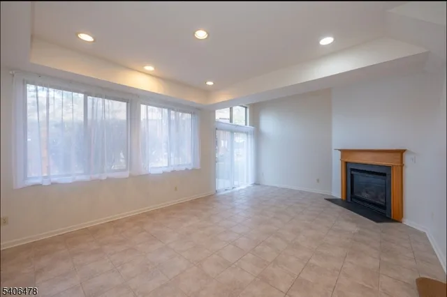 $389,999 | 2 Snowmass Court, Unit 2, Vernon, NJ 07462