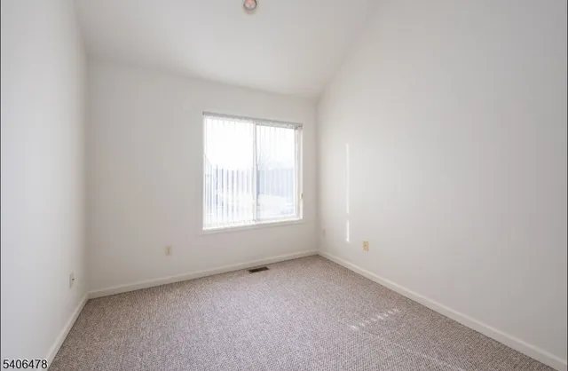 $389,999 | 2 Snowmass Court, Unit 2, Vernon, NJ 07462