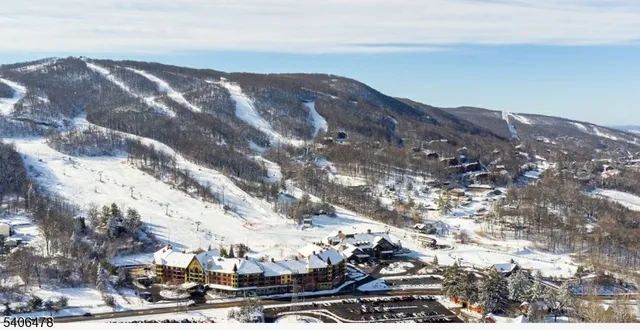 $389,999 | 2 Snowmass Court, Unit 2, Vernon, NJ 07462