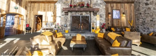 $389,999 | 2 Snowmass Court, Unit 2, Vernon, NJ 07462