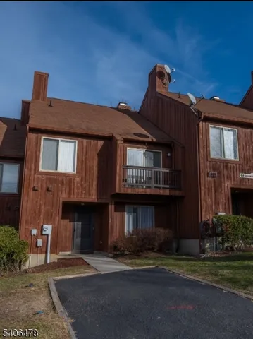 $389,999 | 2 Snowmass Court, Unit 2, Vernon, NJ 07462