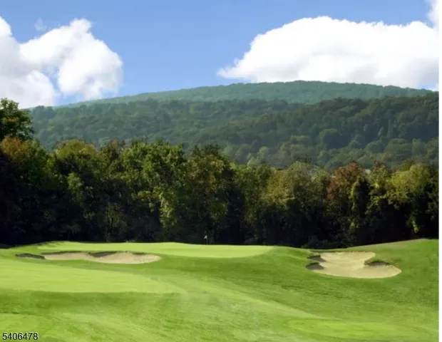 $389,999 | 2 Snowmass Court, Unit 2, Vernon, NJ 07462