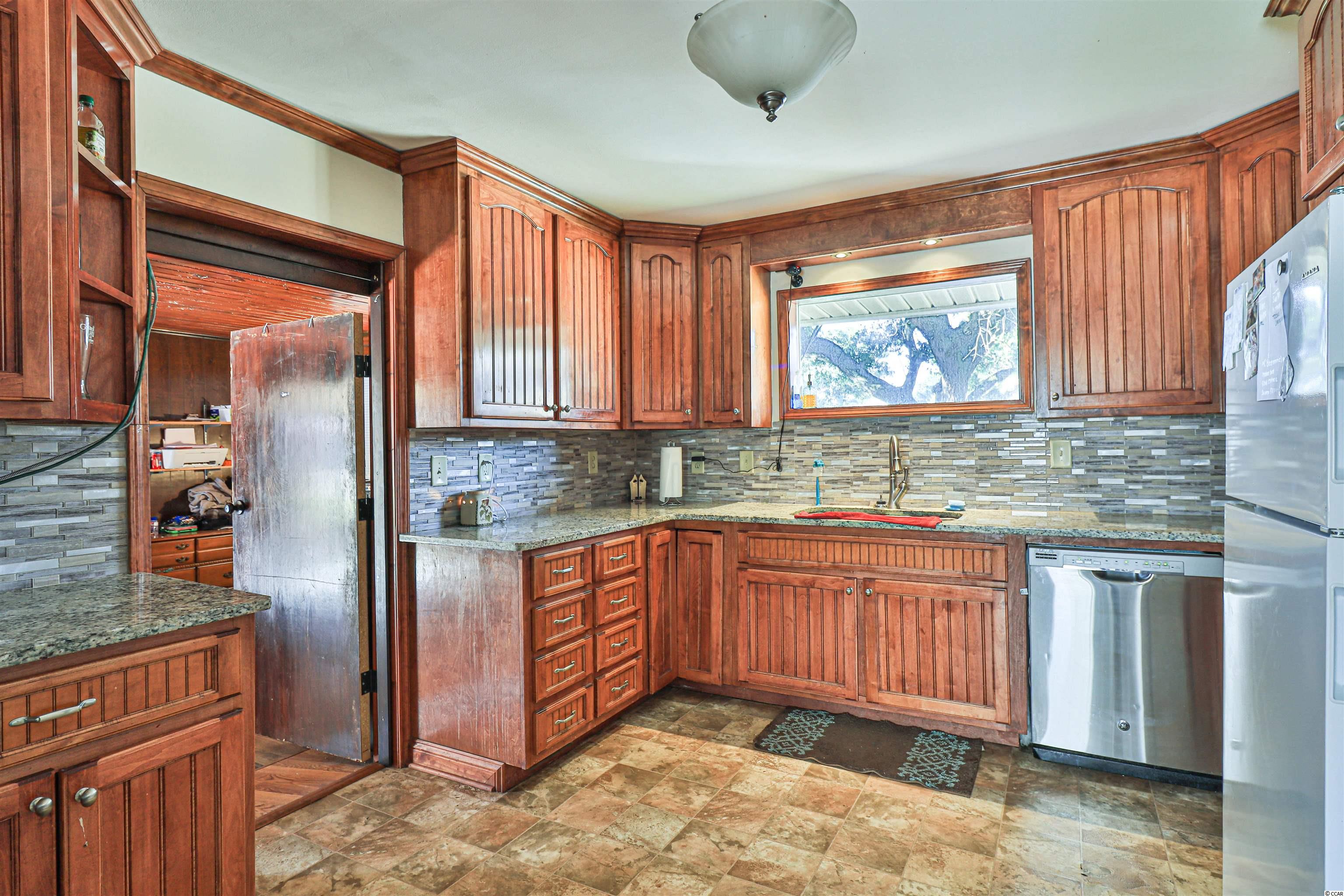 1899 Calhoun Drive Georgetown, SC 29440 - Photo 6 of 35 Gallery Image 6