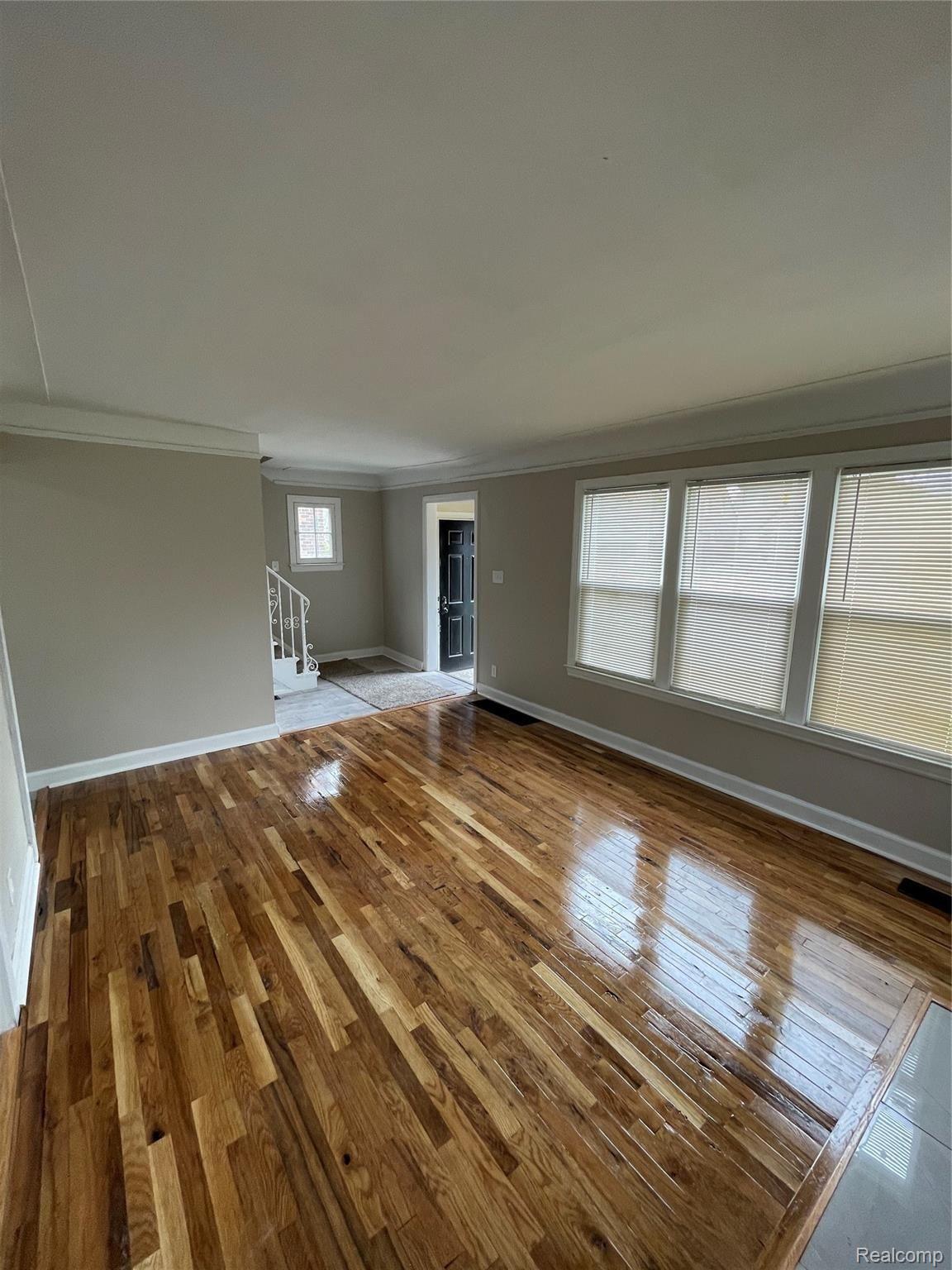 5776 Devonshire Road Detroit, MI 48224 - Photo 11 of 51 dJerOO+GQHeF56oBIQ1jyg.jpg