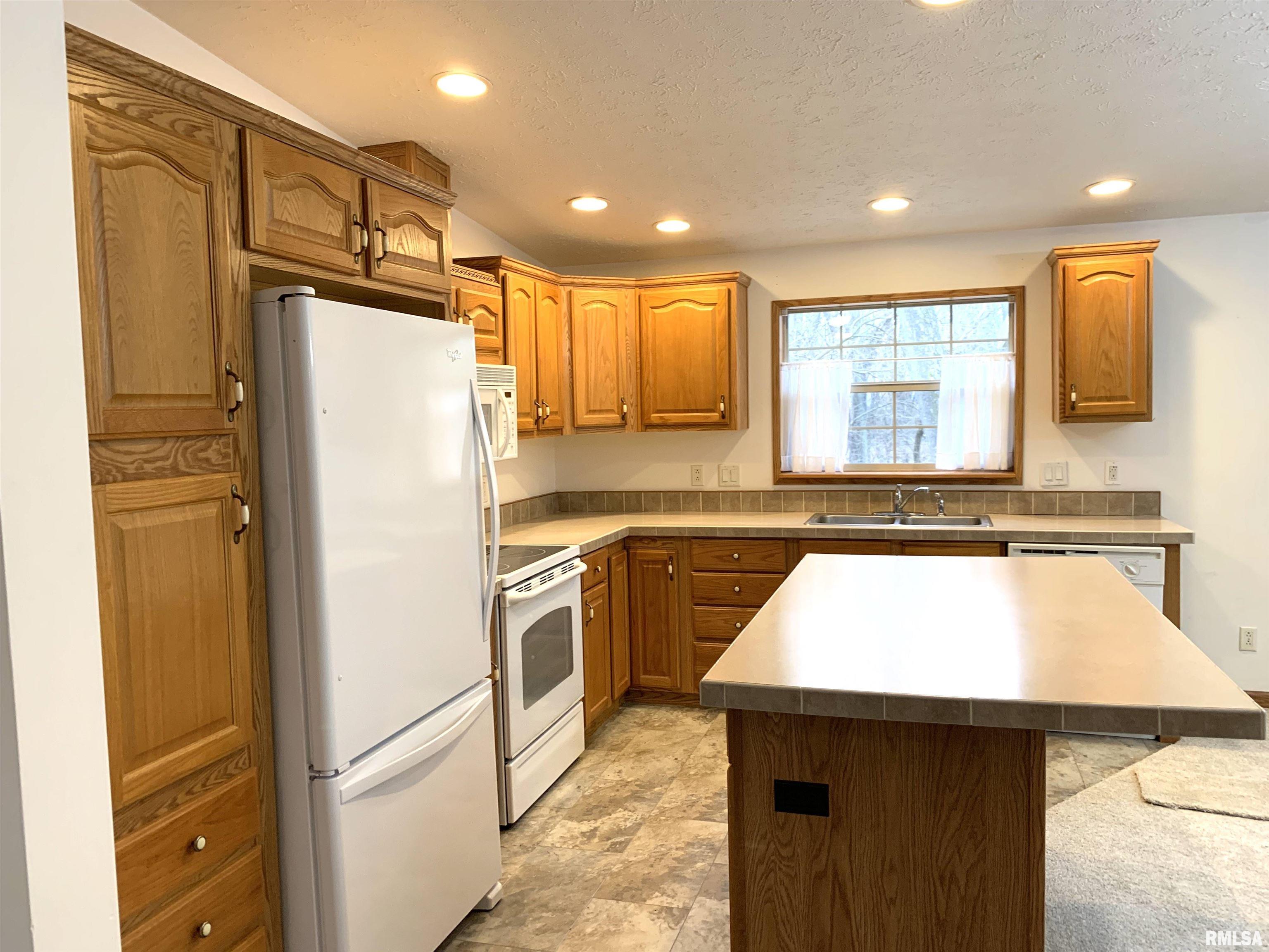 1500 Bruns Lane, Unit 10 Springfield, IL 62702 - Photo 11 of 35 Gallery Image 11
