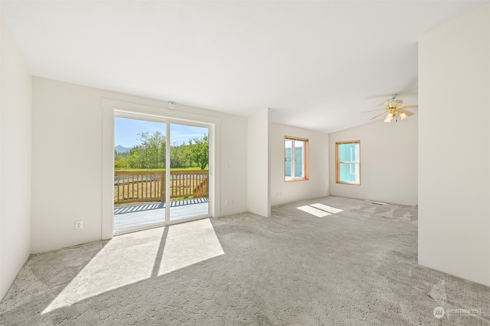 3323 East Smith Road Bellingham, WA 98226 - Photo 13 of 34 an empty room with windows