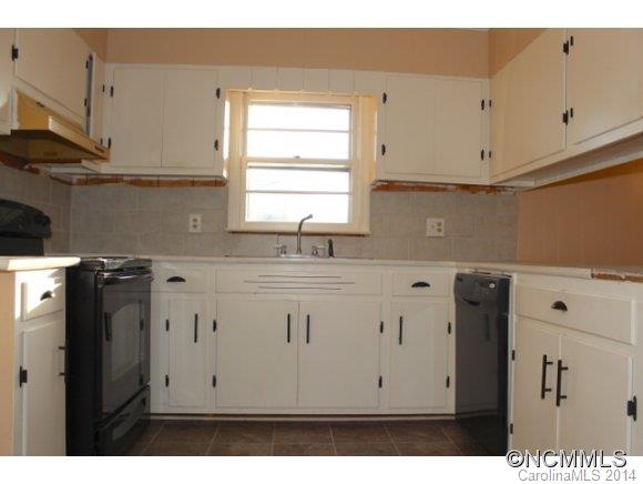 2099 Ferry Road Mooresboro, NC 28114 - Photo 5 of 19 Gallery Image 5