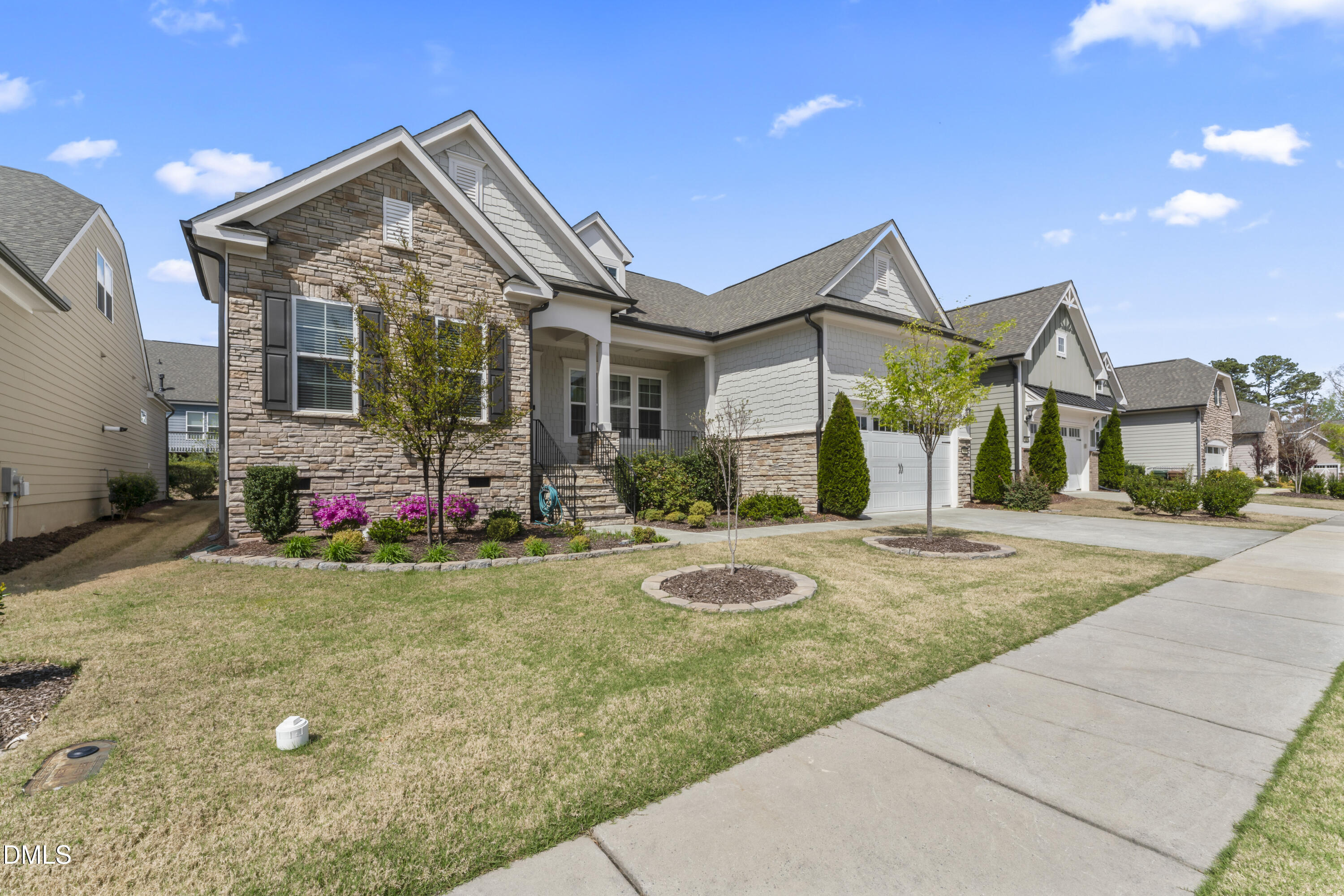 125 Damsire Way Cary, NC 27513 - Photo 2 of 54 Exterior-Side view