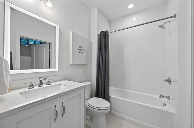 $859,900 | 6425 Halcyon Way, Alpharetta, GA 30005