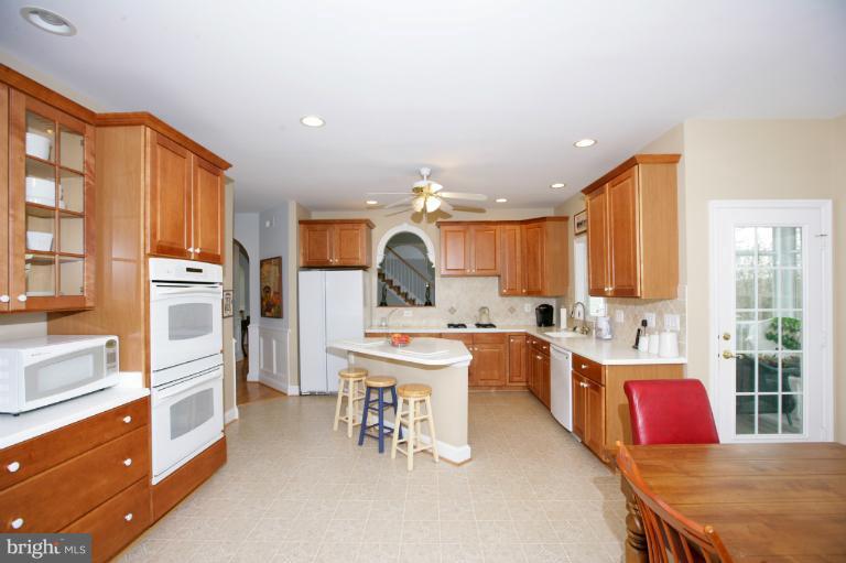 2677 Brook Valley Road Frederick, MD 21701 - Photo 2 of 30 Kitchen