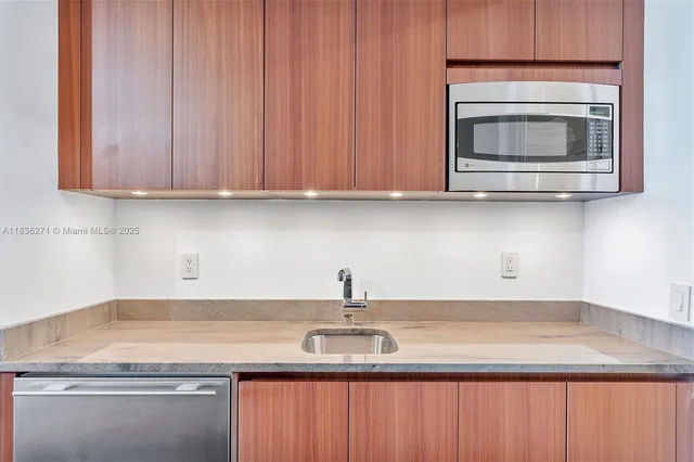 $7,000,000 | 9701 Collins Avenue, Unit 802S, Bal Harbour, FL 33154