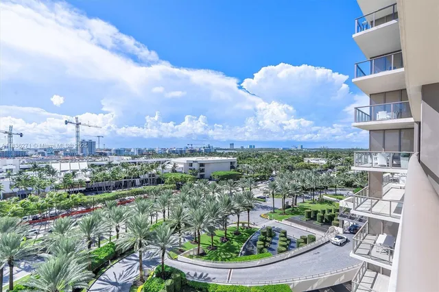 $7,000,000 | 9701 Collins Avenue, Unit 802S, Bal Harbour, FL 33154