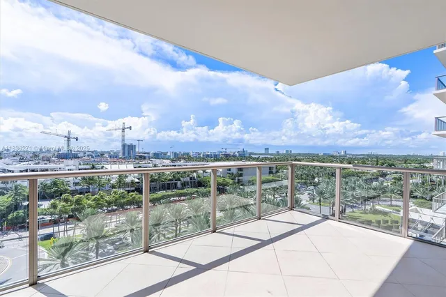 $7,000,000 | 9701 Collins Avenue, Unit 802S, Bal Harbour, FL 33154
