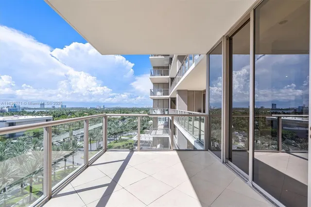 $7,000,000 | 9701 Collins Avenue, Unit 802S, Bal Harbour, FL 33154