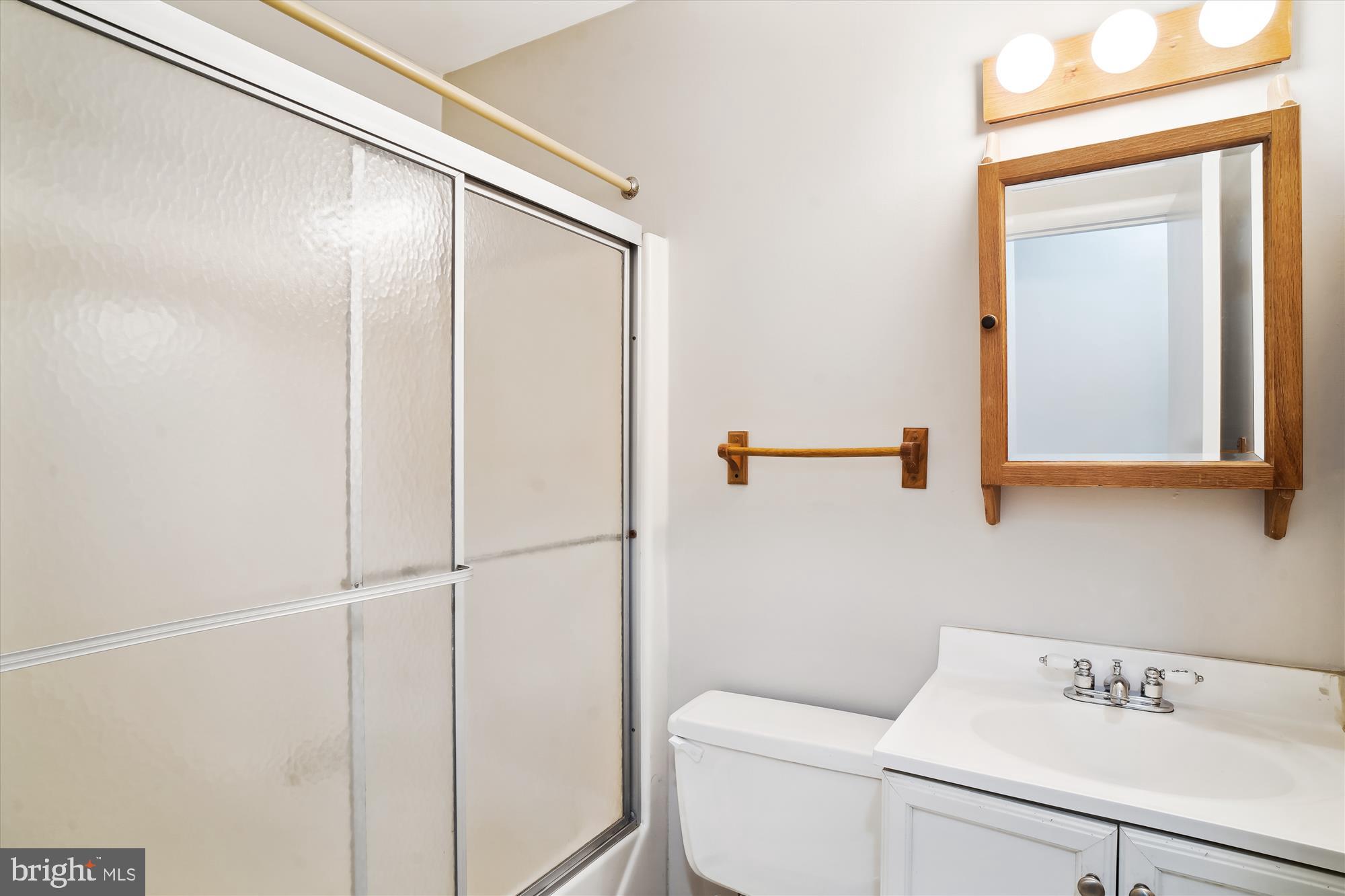 24209 Bush Hill Road Gaithersburg, MD 20882 - Photo 24 of 59