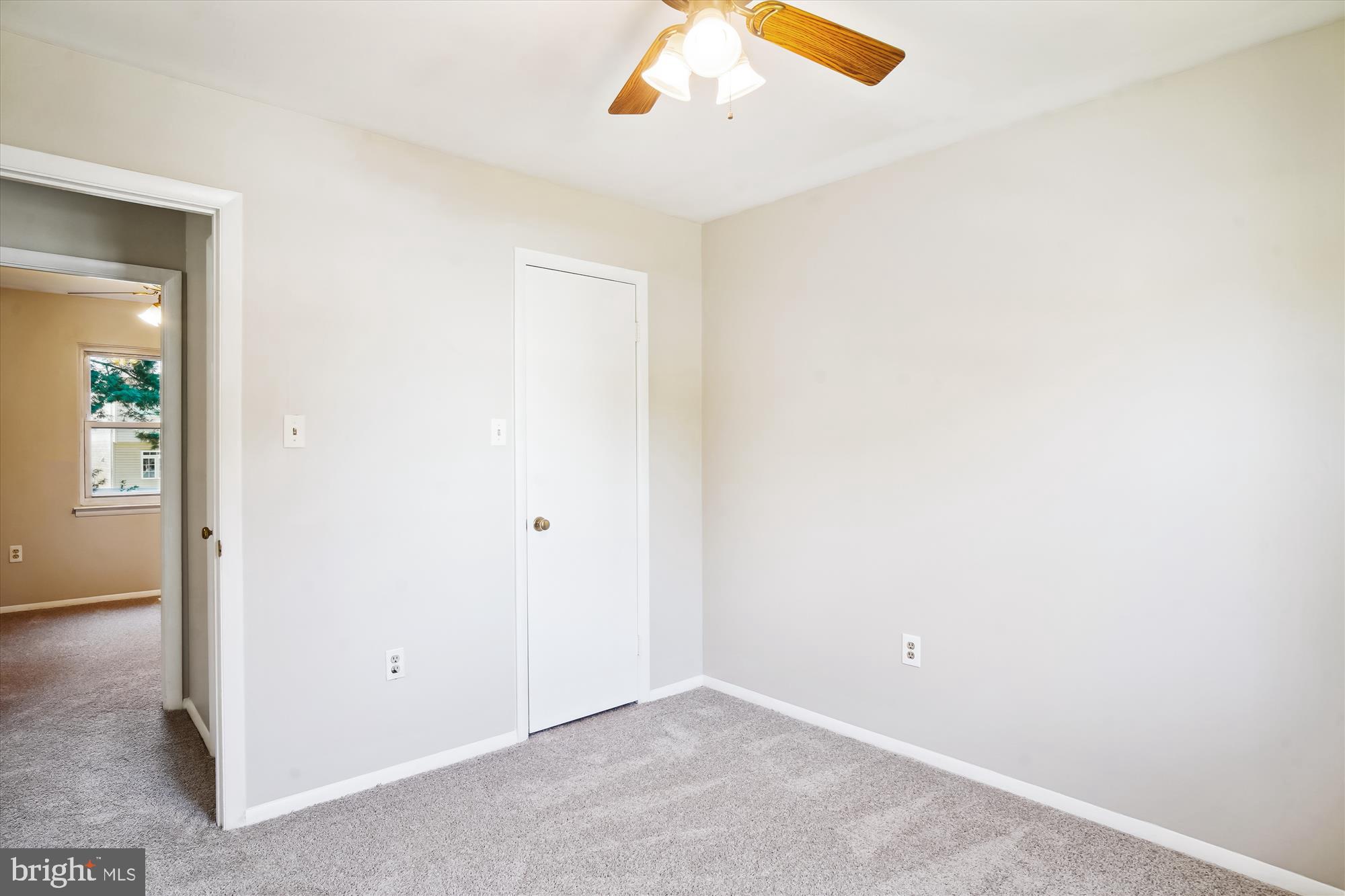 24209 Bush Hill Road Gaithersburg, MD 20882 - Photo 38 of 59