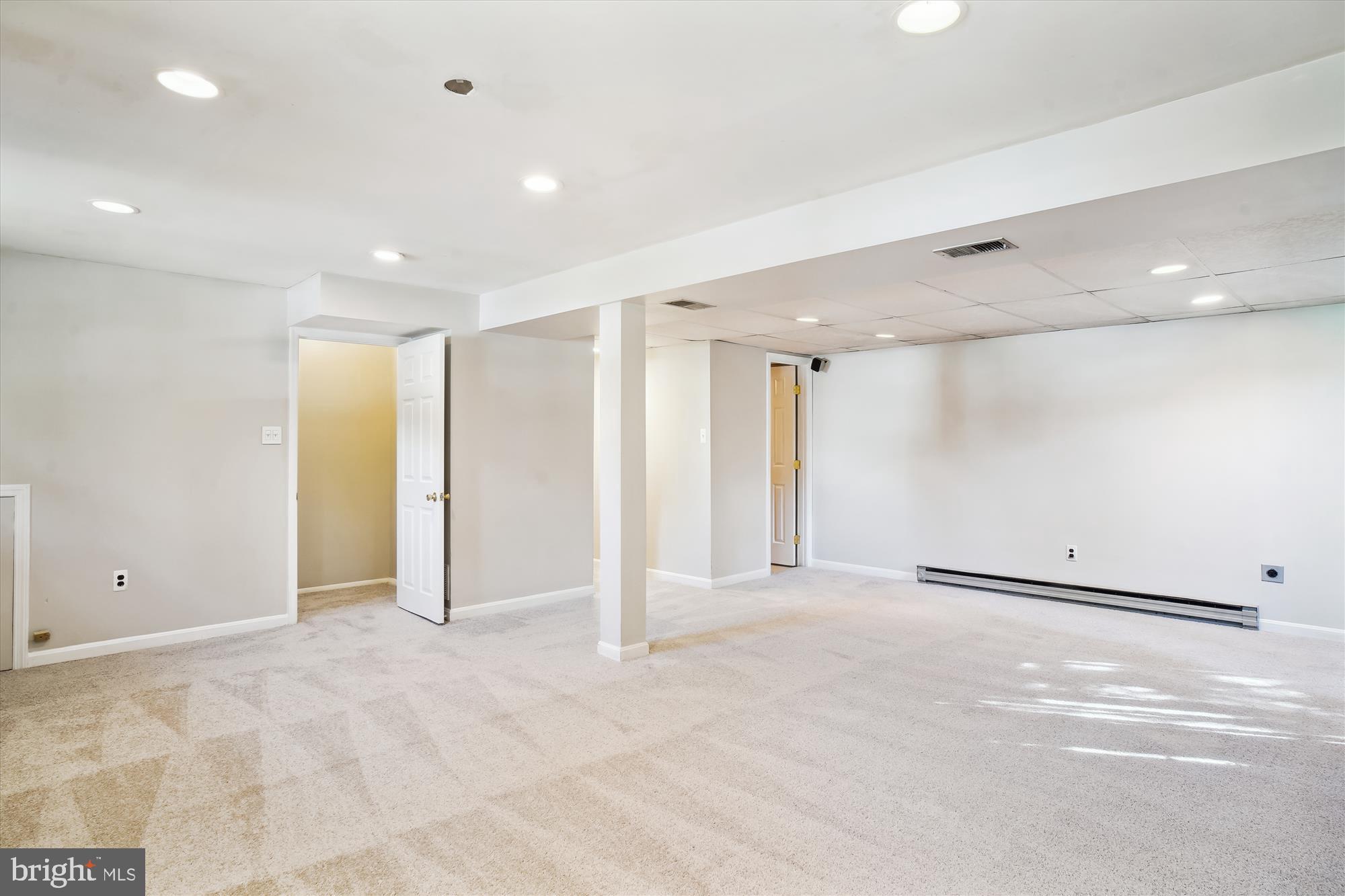 24209 Bush Hill Road Gaithersburg, MD 20882 - Photo 46 of 59