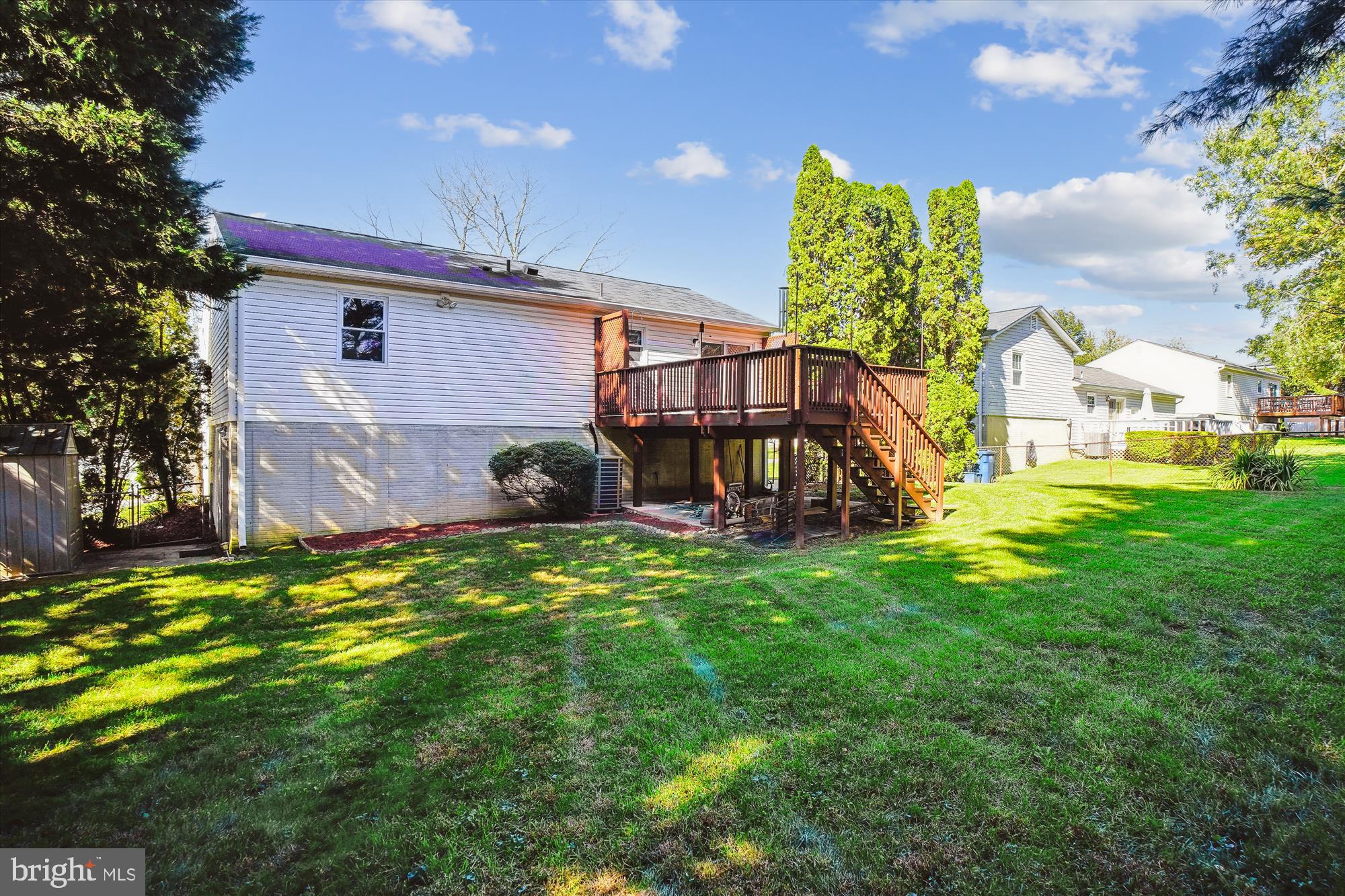 24209 Bush Hill Road Gaithersburg, MD 20882 - Photo 7 of 59